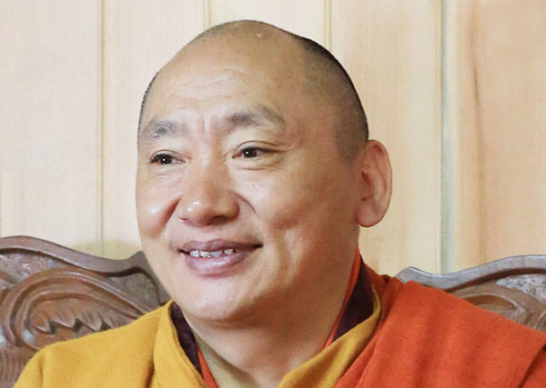 堪布尼瑪仁波切
